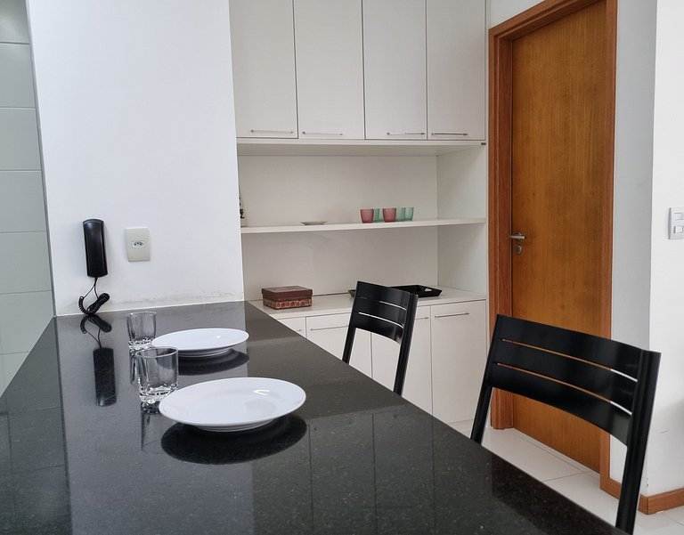 Apê c/ Ar, Wi-Fi, Piscina, Vista Mar e Garagem