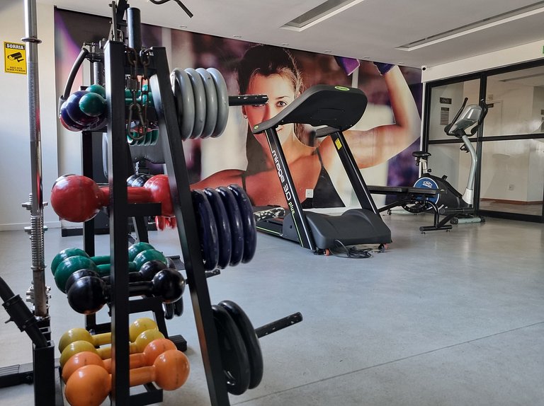 Apê c/ Ar, Wi-Fi, Piscina, Vista Mar e Garagem