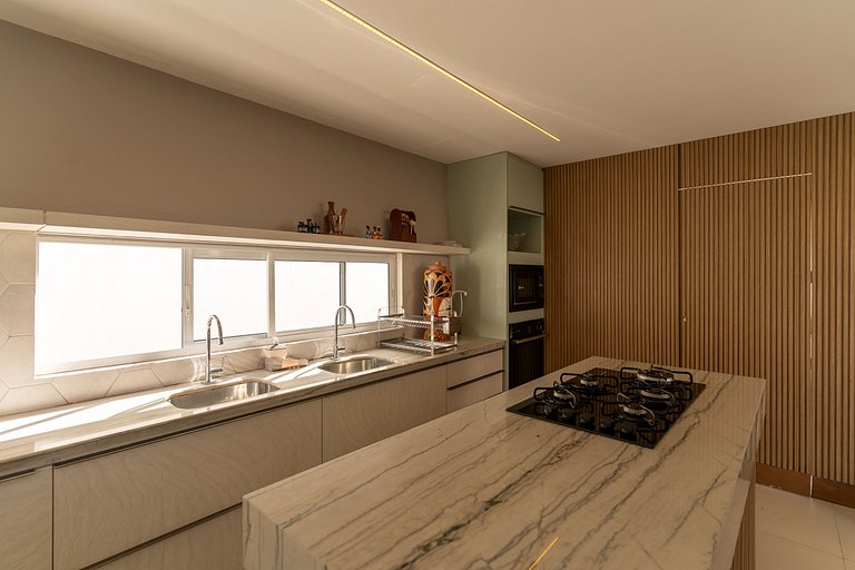 Casa p/ 12 Pessoas com Piscina e Área Gourmet