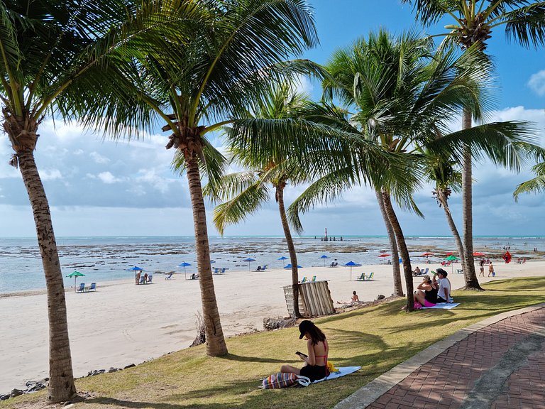 Apê na orla com vista pro mar e limpeza diária