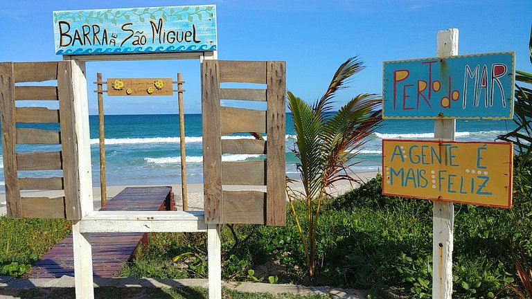 Casa Ampla com Lazer Privativo e Praia