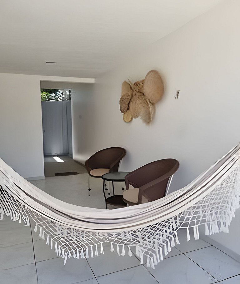Casa com Piscina Privativa e 3 Qts com Ar