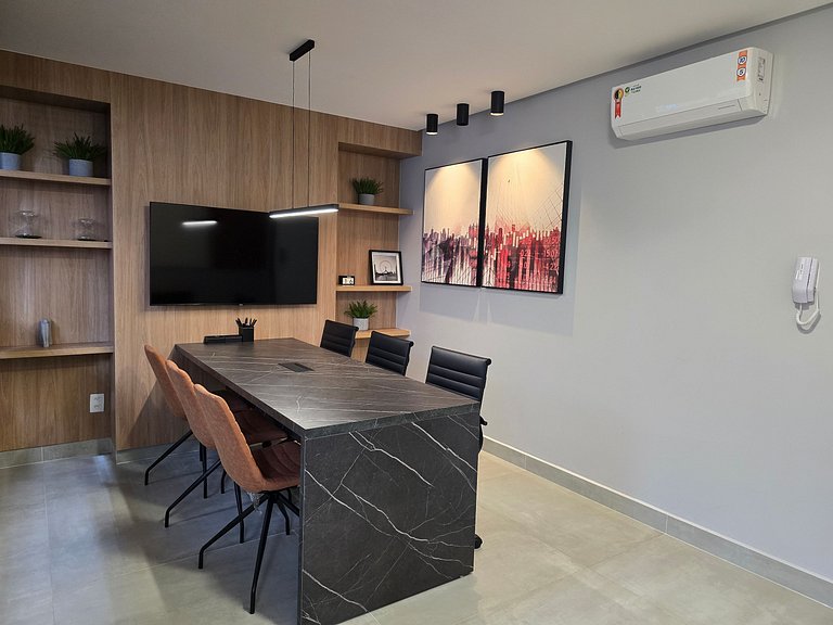 Lindo Estúdio com Jacuzzi, Sauna e Coworking