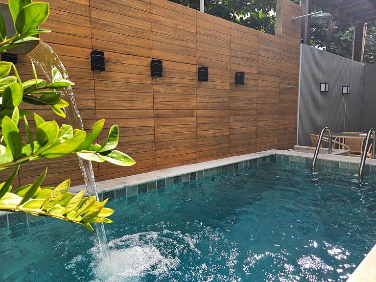 Casa com Piscina Privativa e 3 Qts com Ar