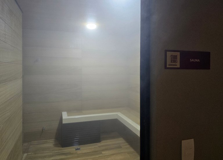 Lindo Estúdio com Jacuzzi, Sauna e Coworking