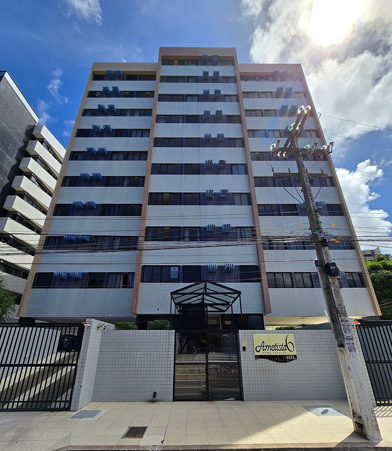 Pajuçara: Lindo 2 Qts c/ Garagem e Piscina